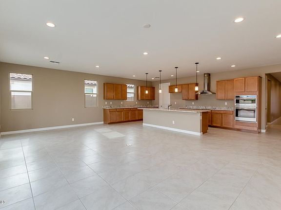 Kitchen & Living area