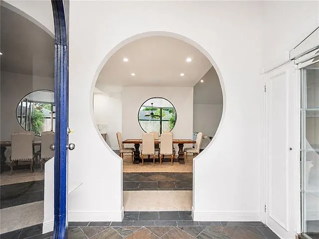 3704 Severn Ave — Photo 2