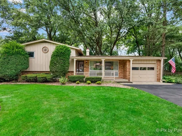 29W453 James Ave, West Chicago, IL 60185