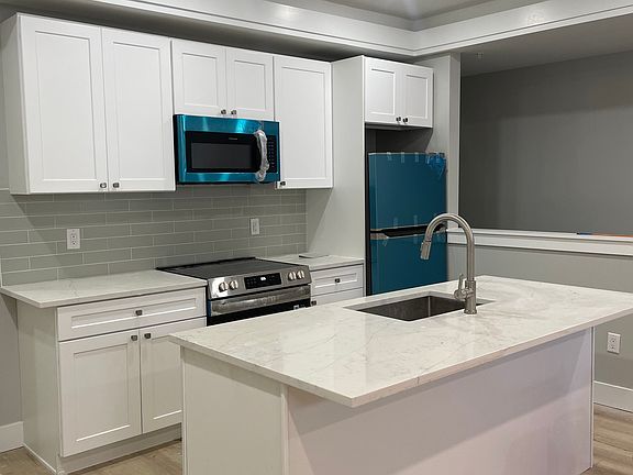 2nd image of 1417 N Franklin St #2B