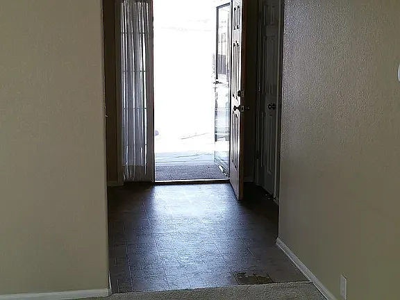 3 bed, 1522 sqft, $2,700 — Photo 2