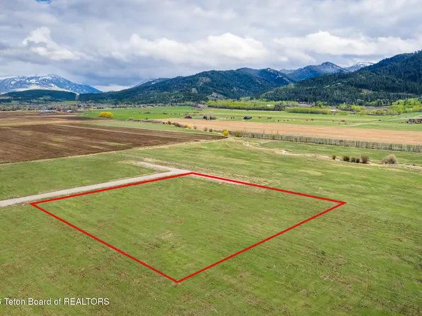 7 Canyon Wren, Victor, ID 83455