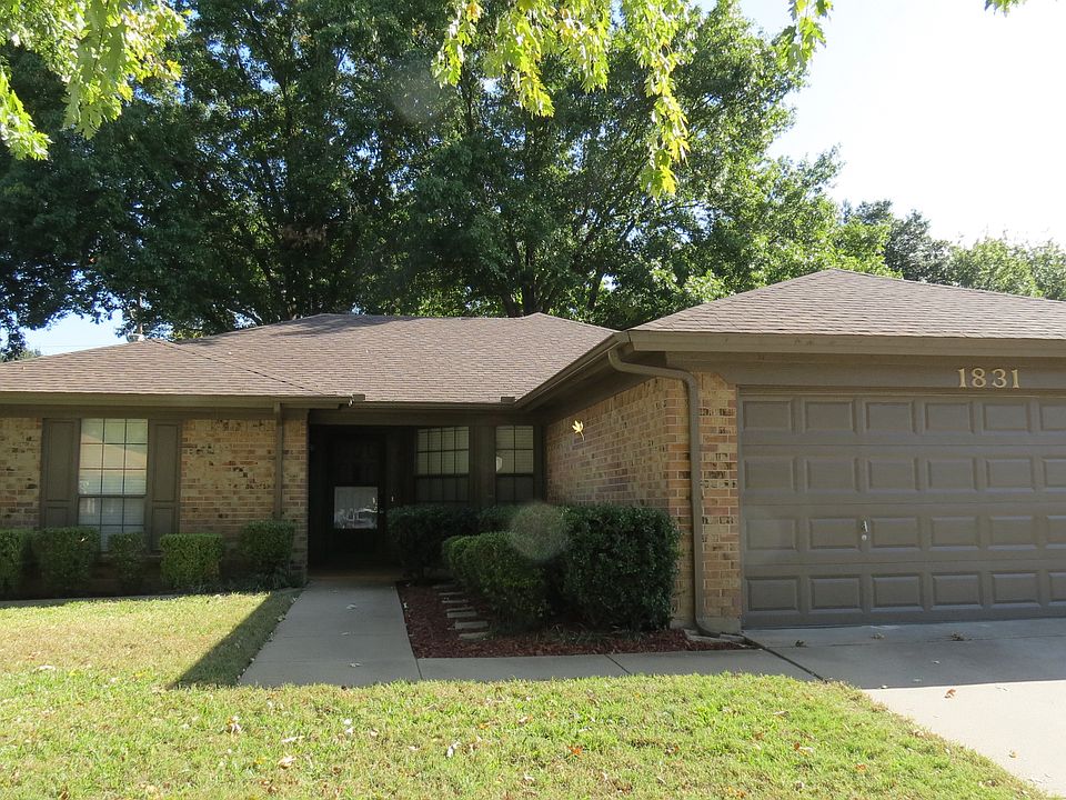 1st image of 1831 Westcrest Dr