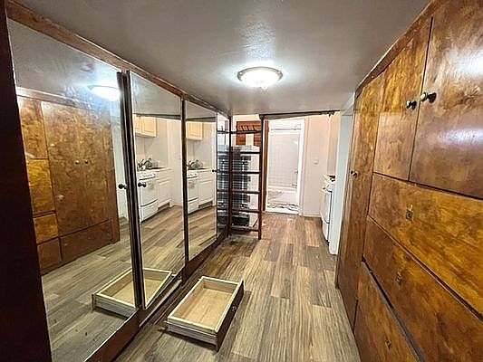 4th image of 238 W 56th St #15
