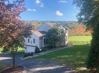 111 Hollow Rd, Brimfield, MA 01010