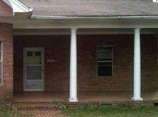 2011 Charles St, Newberry, SC 29108