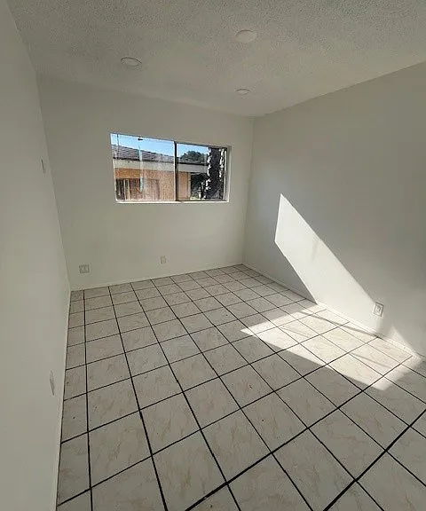 13120 S. Vermont Ave. — Photo 14