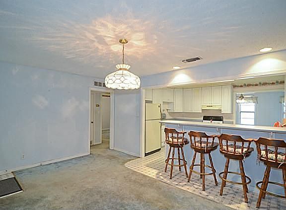 4th image of 2909 Glenda Ave