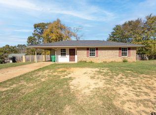 1615 Court Dr, Palestine, TX 75803