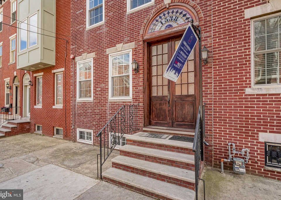 1st image of 1538 Christian St #1
