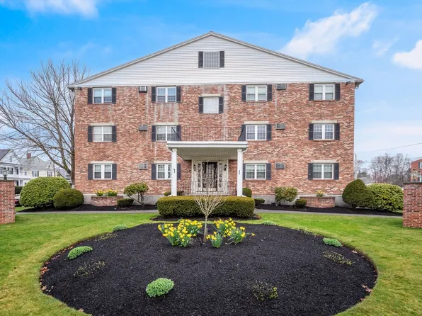 305 Pine St APT 8, Lowell, MA 01851