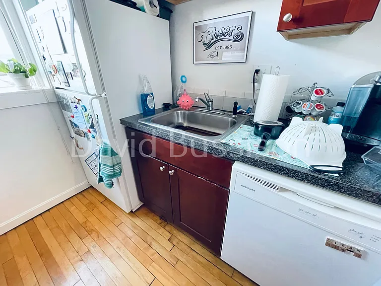 28 Quint Ave #42 — Photo 3
