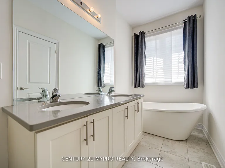 7 Latchford Ln — Photo 14