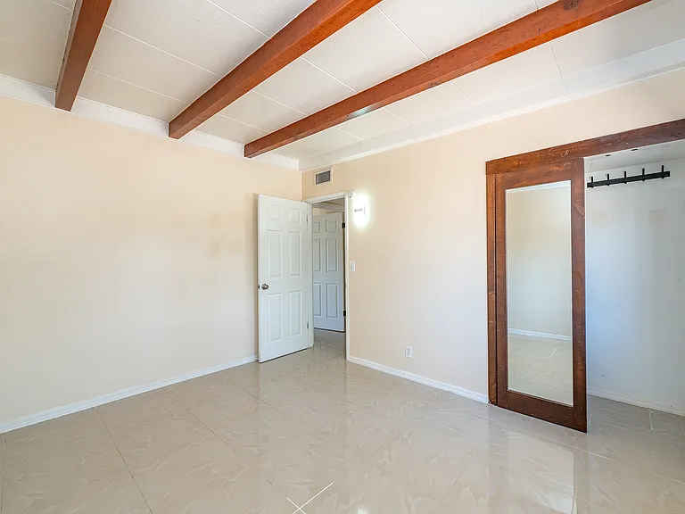 2532 E Crosby Vis — Photo 12