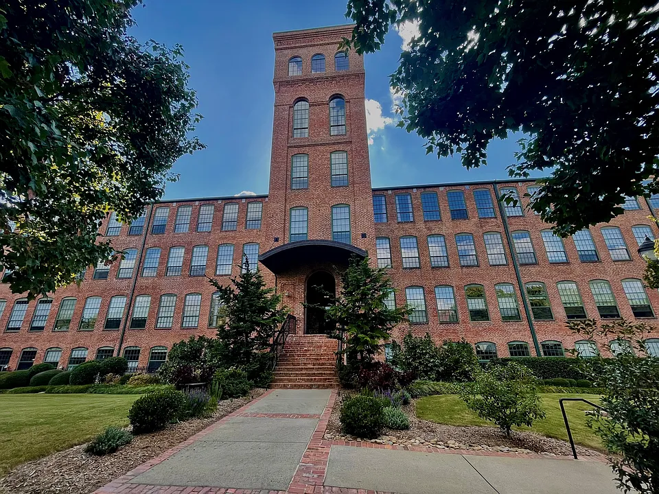 400 Mills Ave #107