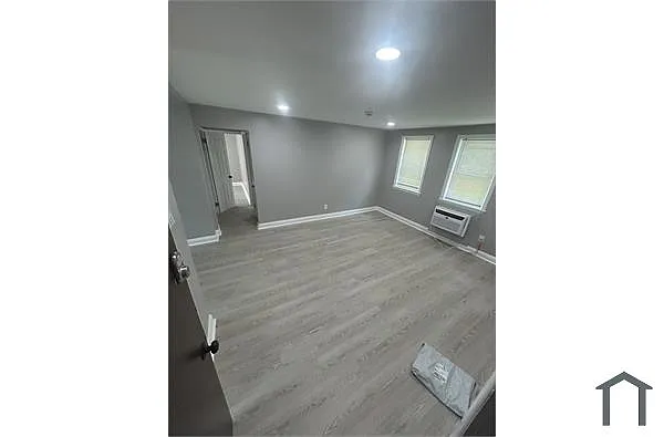 Building Photo - 3905 Penhurst Ave #B
