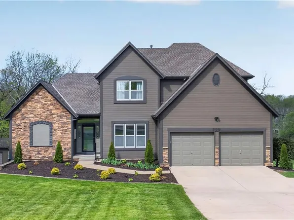 30305 W 84th Ter, De Soto, KS 66018