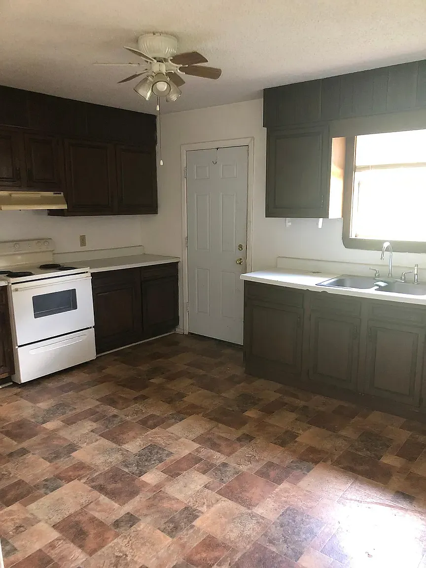 2 bed, 983 sqft, $800 — Photo 3