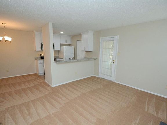 5th image of 200 Thalia Station Dr #104