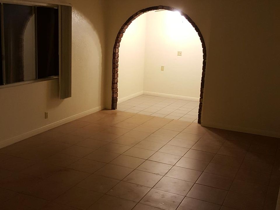1st image of 228 W East Dr