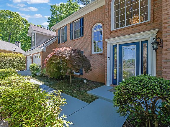 4th image of 4616 Astible Cir NW