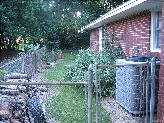 3rd image of 29 Salem Dr