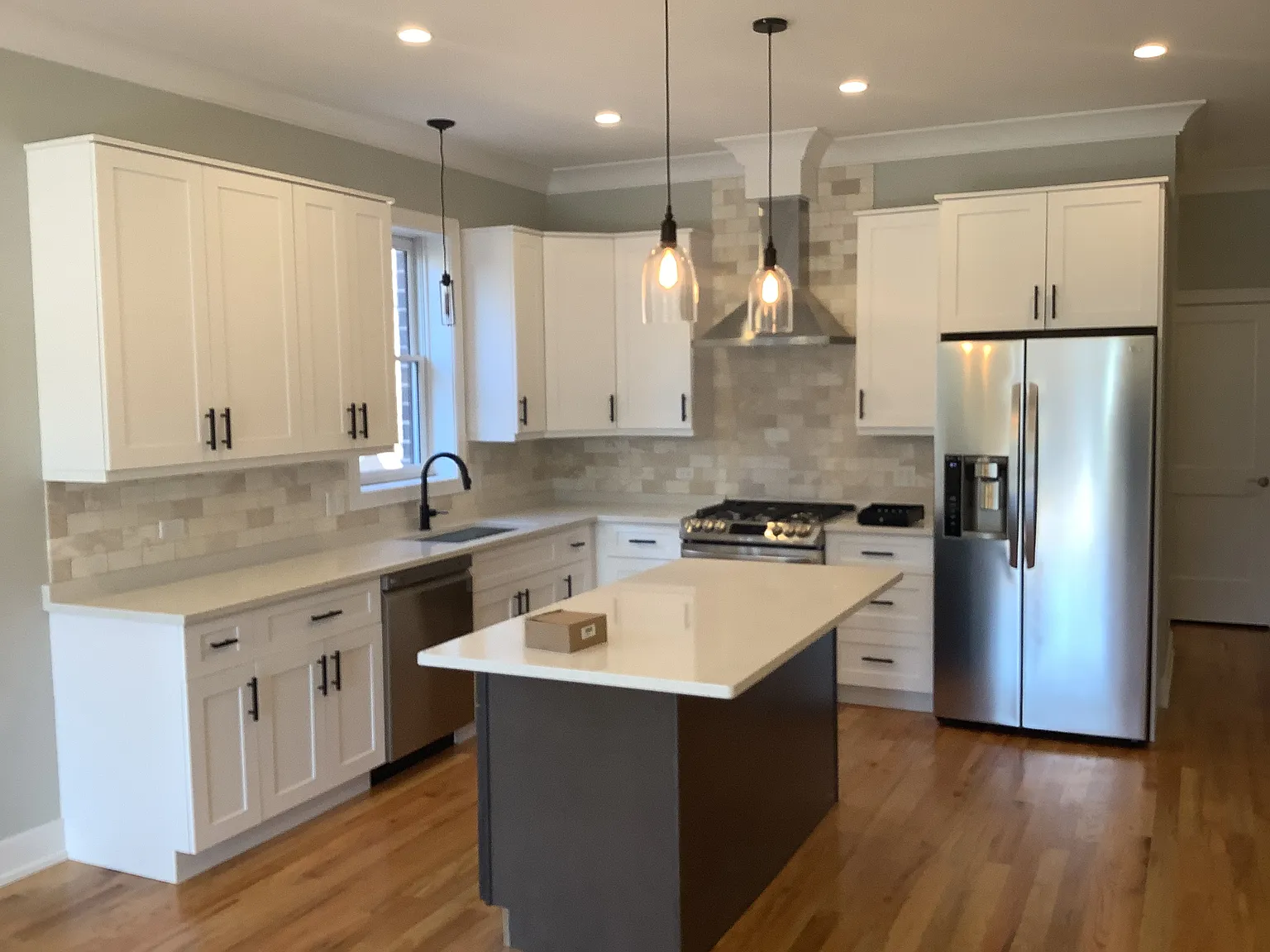 3 bed, 2.5 bath, 1100 sqft, $2,850 — Photo 3