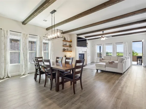 1073 Fleetwood Dr, Justin, TX 76247