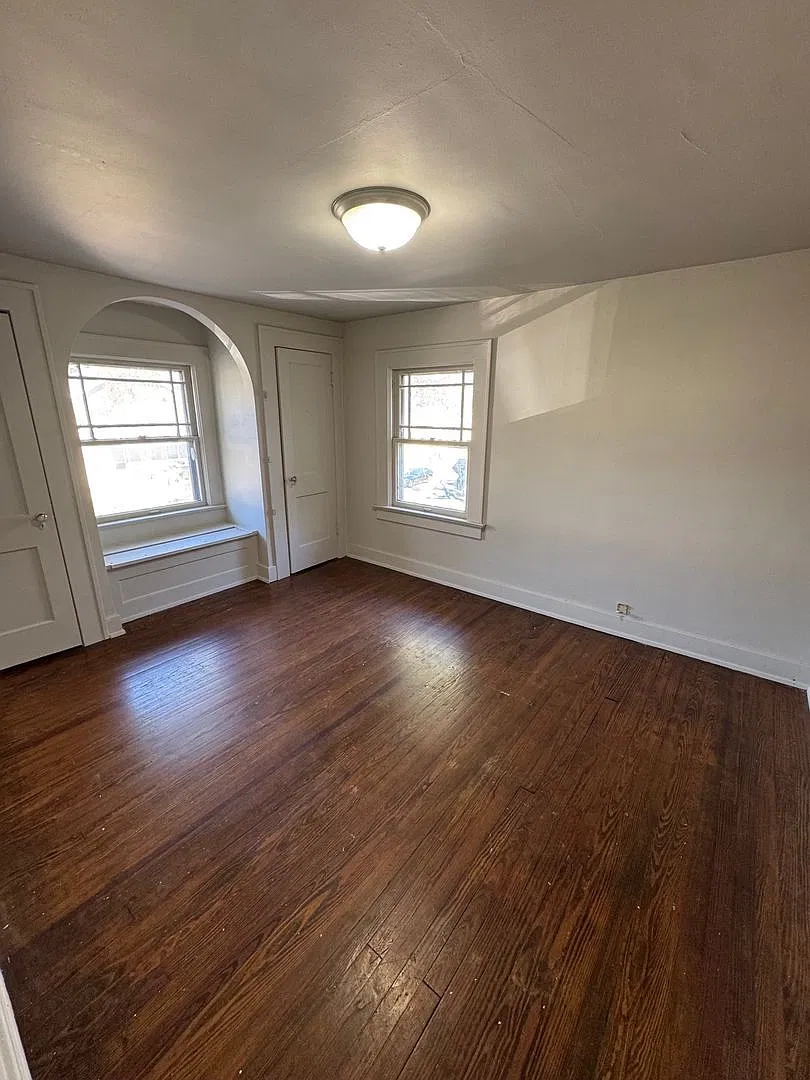 2719 Euclid Ave. — Photo 3