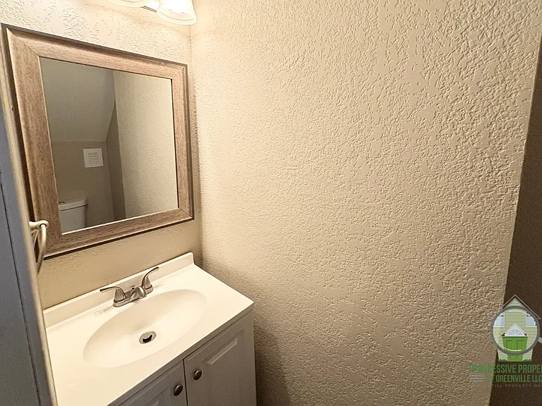 10 Stag St #14 — Photo 5