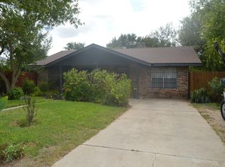 920 Hollyfield St, Mission, TX 78572