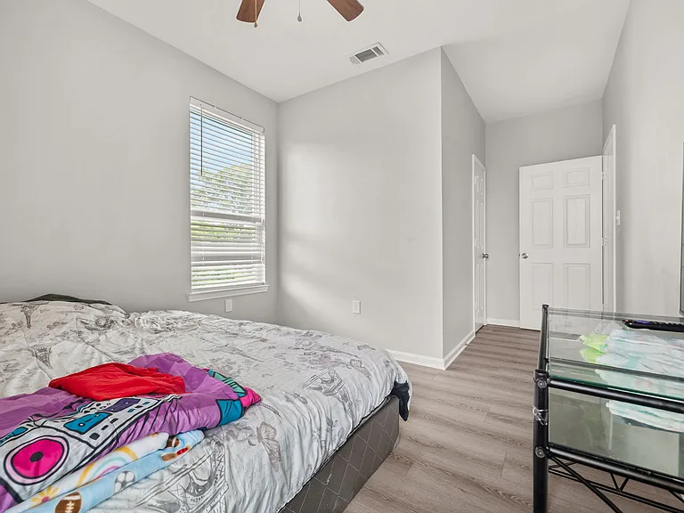 8534 Woodlyn Rd #A — Photo 14