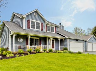 9321 Champion Ct, Spring Grove, IL 60081