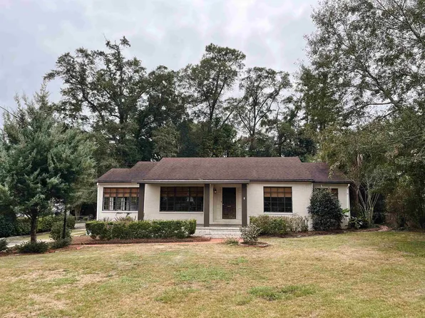 1004 Three Notch Ct, Andalusia, AL 36420