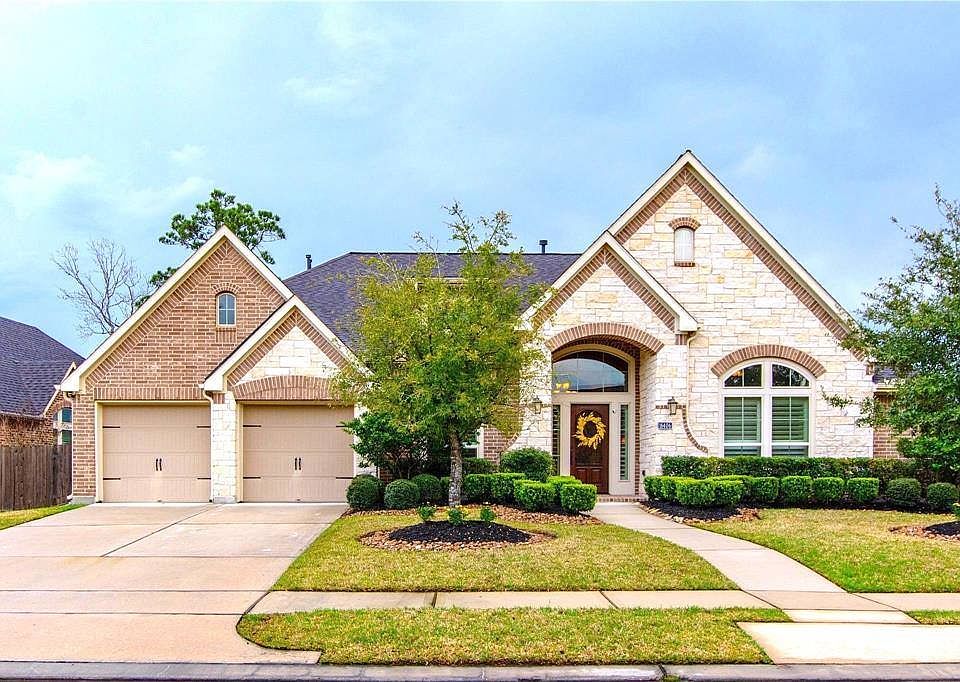 1st image of 16406 Sawyer Knoll Ln