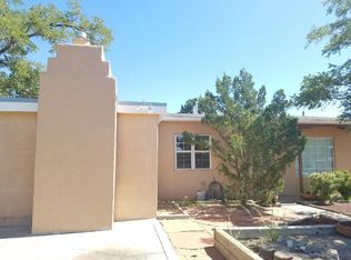 628 Grove St NE, Albuquerque, NM 87108