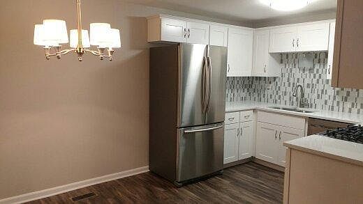 4th image of 923 Shattuck Ln Unit 923