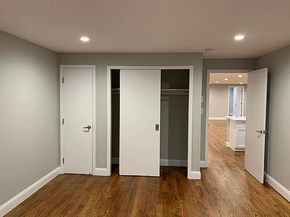 5th image of 98 3rd Ave APT 2