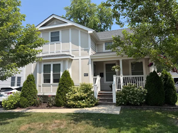 627 N Arlington Heights Rd, Arlington Heights, IL 60004