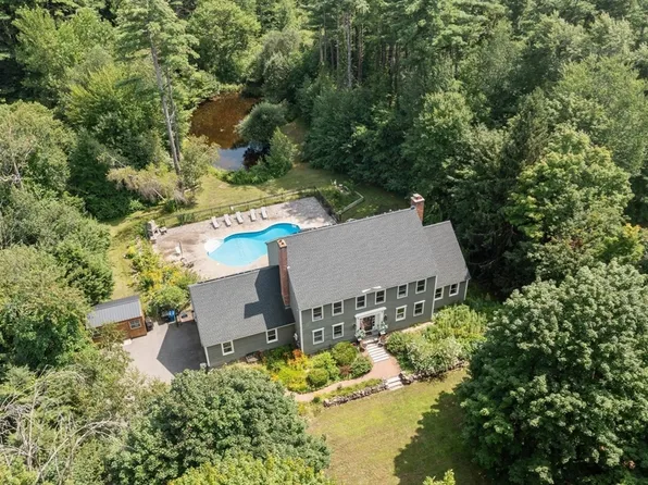 11 Francis Ave, Lunenburg, MA 01462