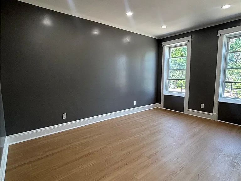 15 Nichols Ave #2 — Photo 3