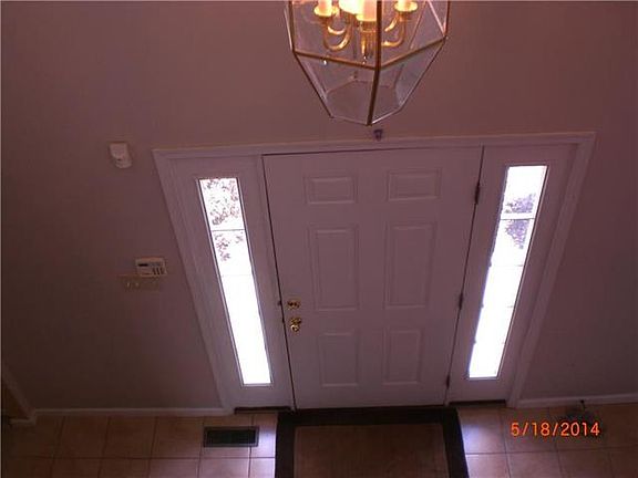 3rd image of 7076 Highland Creek Dr