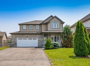 6618 Flora Ct, Niagara Falls, ON L2H 0A8