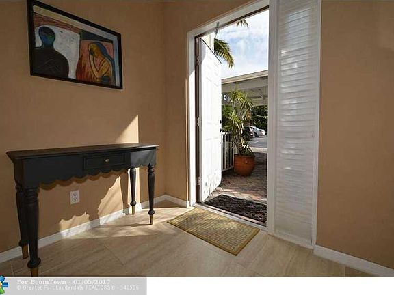 2nd image of 1858 N Dixie Hwy #1858