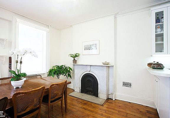 4th image of 31 Stuyvesant St #2