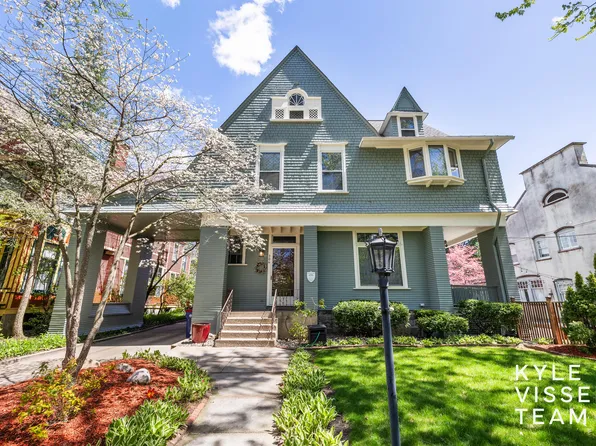 304 Paris Ave SE, Grand Rapids, MI 49503
