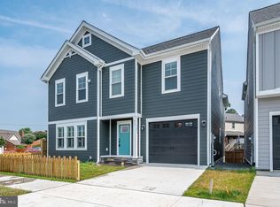 611 Kenmore Ave, Fredericksburg, VA 22401
