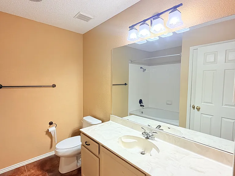 15022 Polynesian — Photo 21
