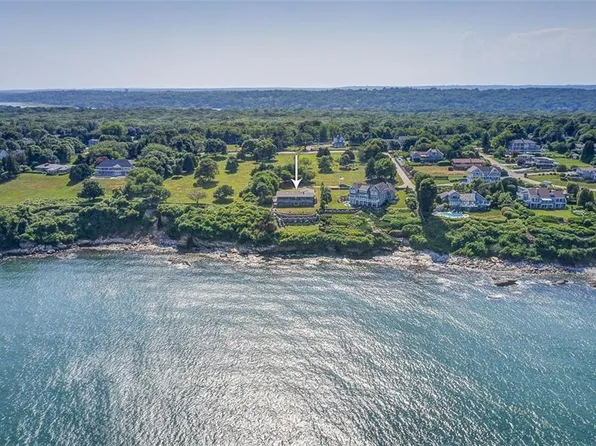 727 Boston Neck Rd, Narragansett, RI 02882