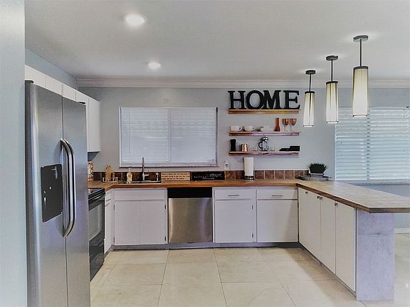 Open kitchen
